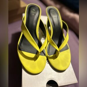 Myla mid heel thing sandal